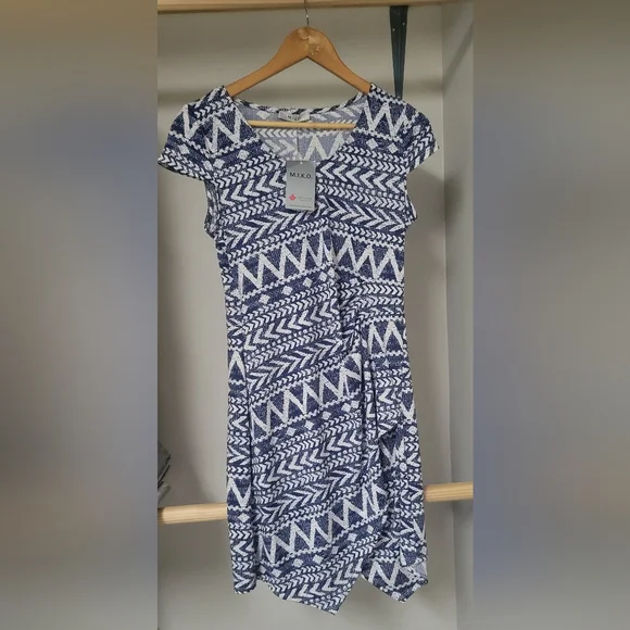 Pattern Dress - Picture 1 of 4